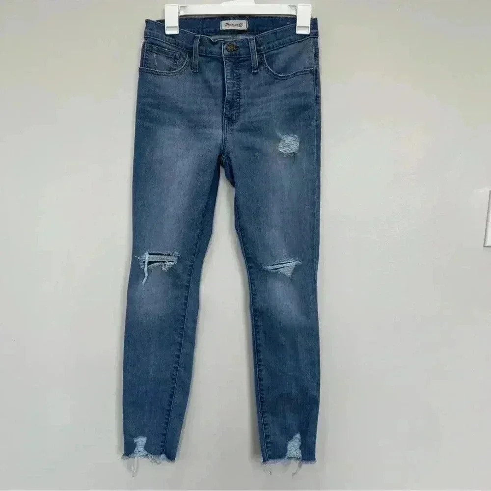 Madewell 9" High-Rise Skinny Jeans in Ontario Wash: Distressed-Hem Editi… - Picture 2 of 10